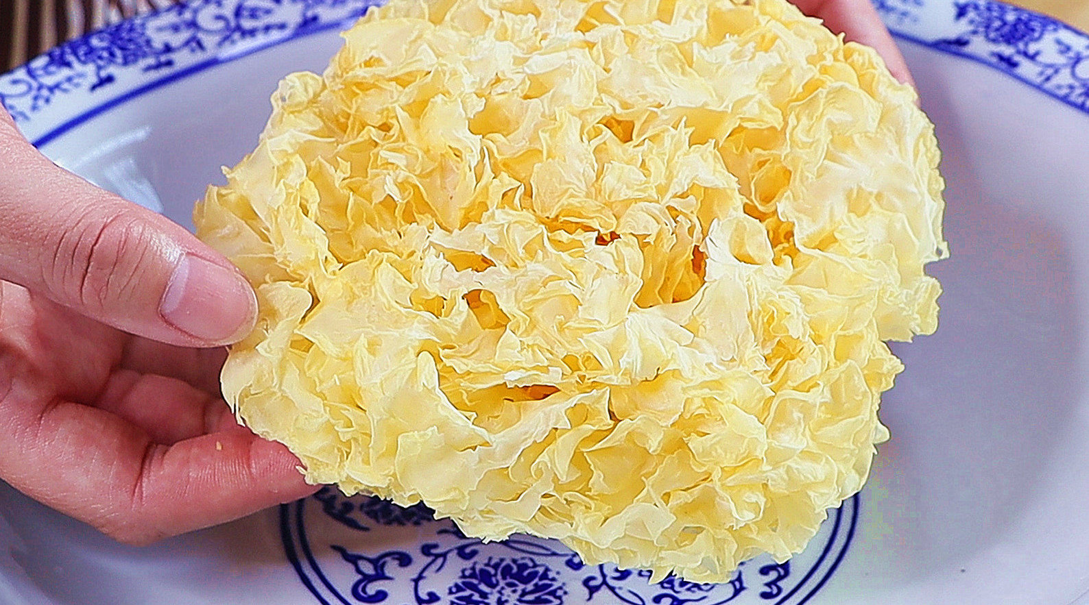 银耳千万别用清水洗, 等于吃虫卵...
